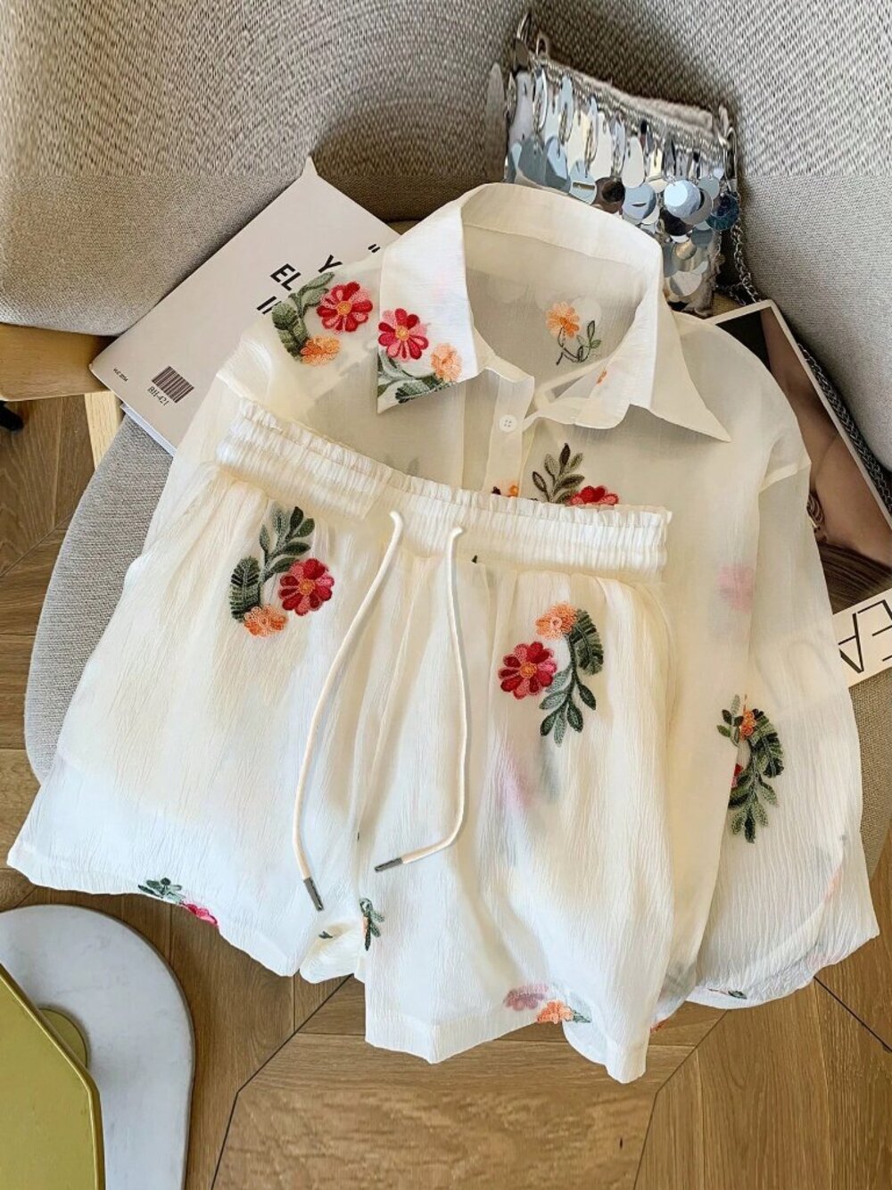 White Casual Women's Chiffon Drop Shoulder Long Sleeve Shirt and Shorts Set - Picture 3 of 5